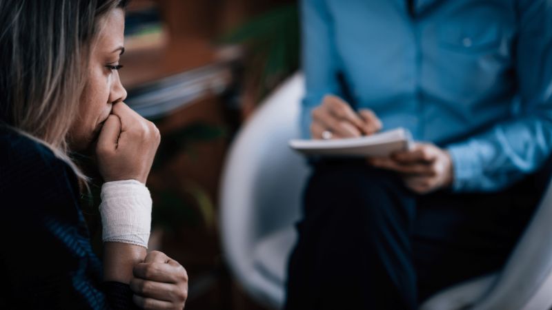 Razones por las que es deberías recurrir a un terapeuta cognitivo conductual